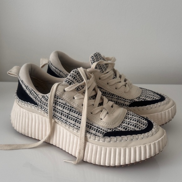Dolce Vita Shoes - Dolce Vita Dolen Cream and Black Casual Shoes 7.5/8